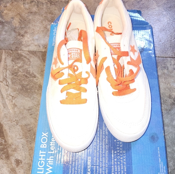 Converse orange and tan low sneakers 6.5 mens